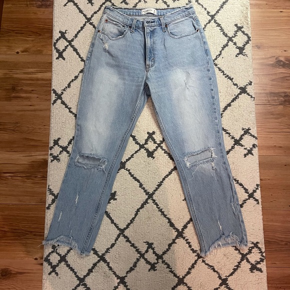 High Rise Mom Jeans - Picture 2 of 9